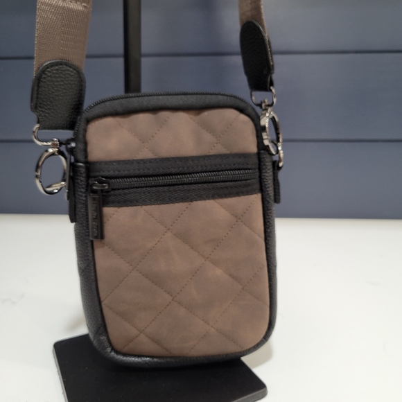 Haute Shore Casey Espreso Cell Phone Case Bag - Picture 4 of 10